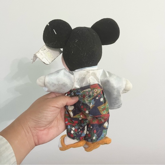 The Disney Store Mickey Mouse Japanese Stuffed Animal with Kimono 8” Ripped Tag - Picture 3 of 7